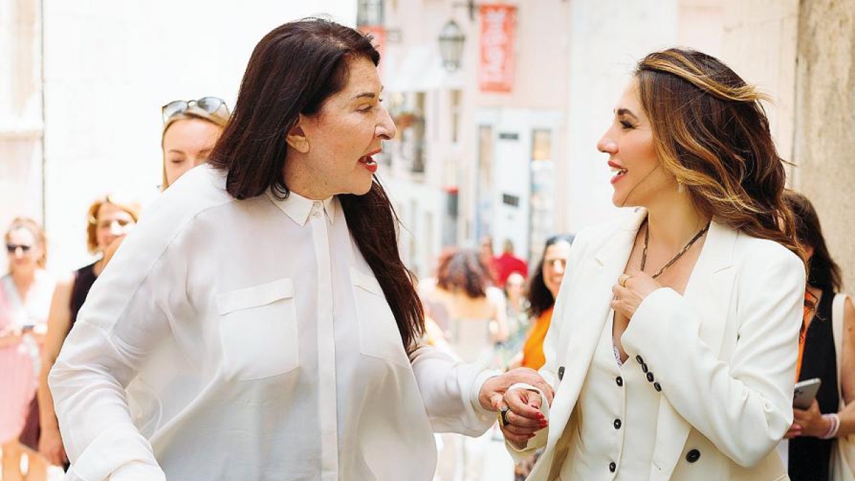 Antonella Ferrara: «Isabel Allende mi parlò d’amore, la Goldberg è una vera medium. Iniziai da una libreria a Taormina, ora ospito premi Nobel e star»