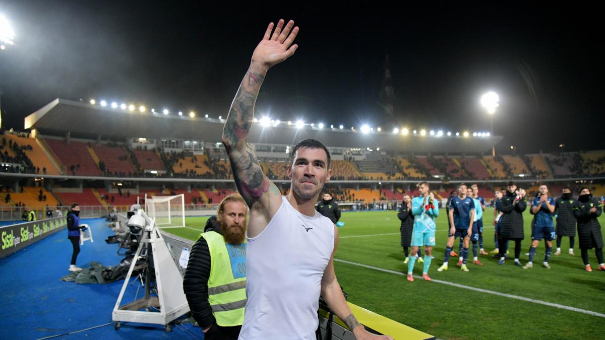 Lazio, mercato a rischio saldo zero, il club prova ad evitarlo