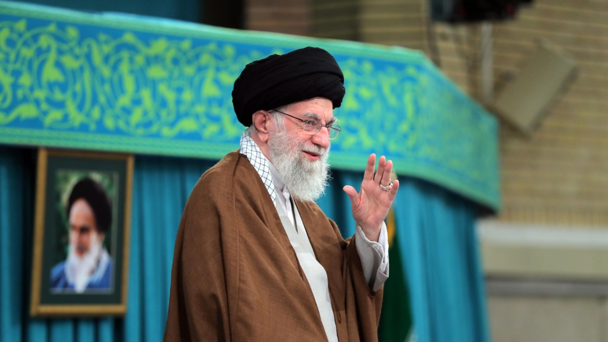Funerali di Khamenei: la data scelta è il 4 luglio. Un segnale agli Stati Uniti