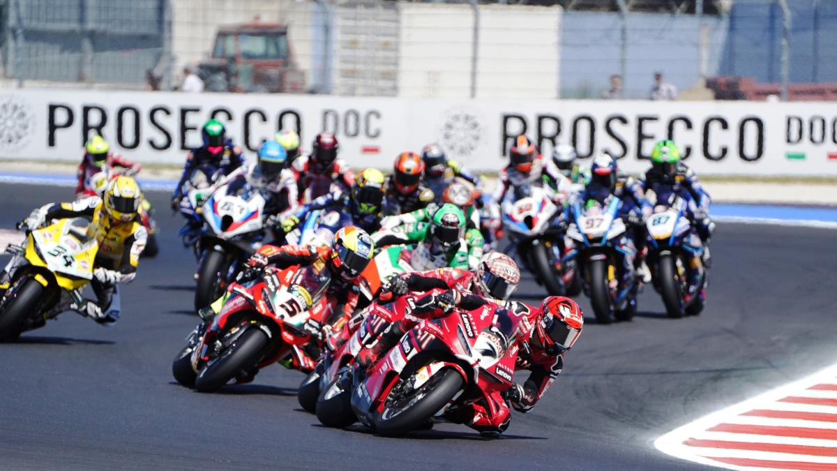 Superbike Misano Gara 2 e Superpole: Bulega vince ancora, risultati superpole e gara