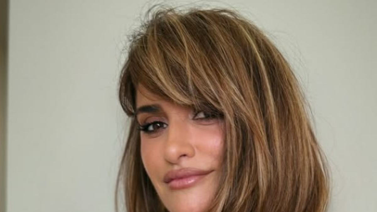 Penelope Cruz, taglio di capelli e cambio di colore: anche le star preparano la chioma alle vacanze estive