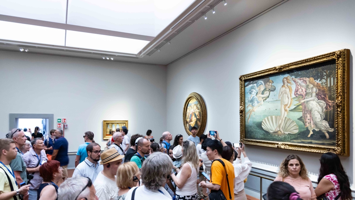 Firenze, la rivoluzione Botticelli agli Uffizi: la Venere e la Primavera ora si guardano negli occhi