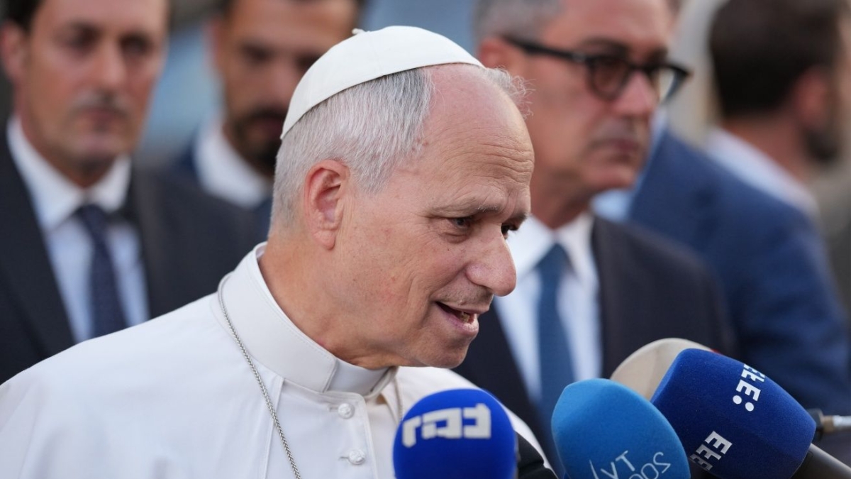 Papa Leone: «La remigrazione non è una risposta cristiana. Bisogna trattare con rispetto le persone»