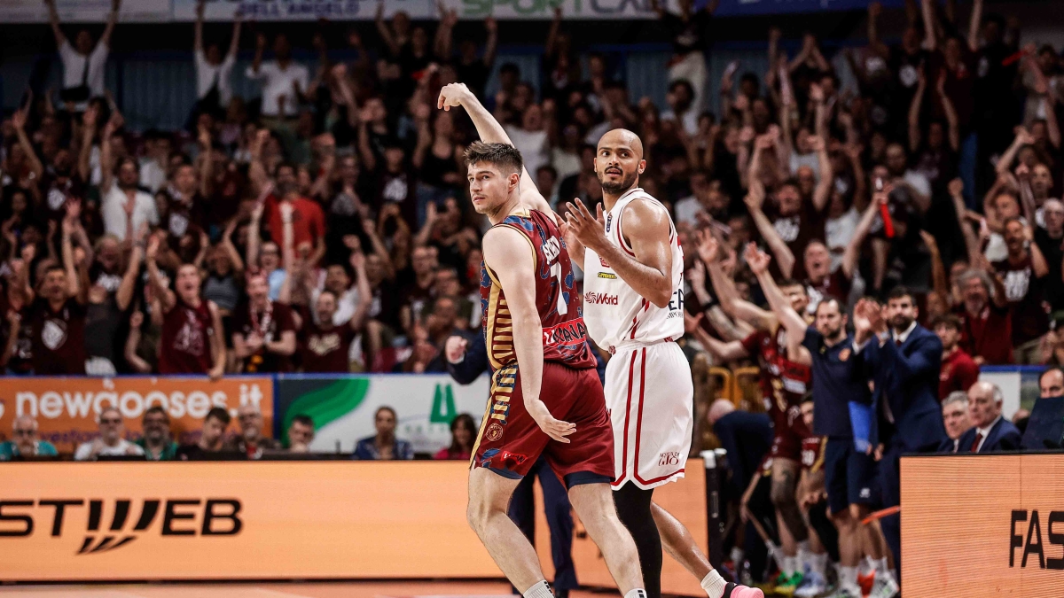 Venezia-Milano, gara 3 finale scudetto basket: 109-97 | La Reyer domina e tiene viva la speranza, l'Olimpia fallisce il primo match point