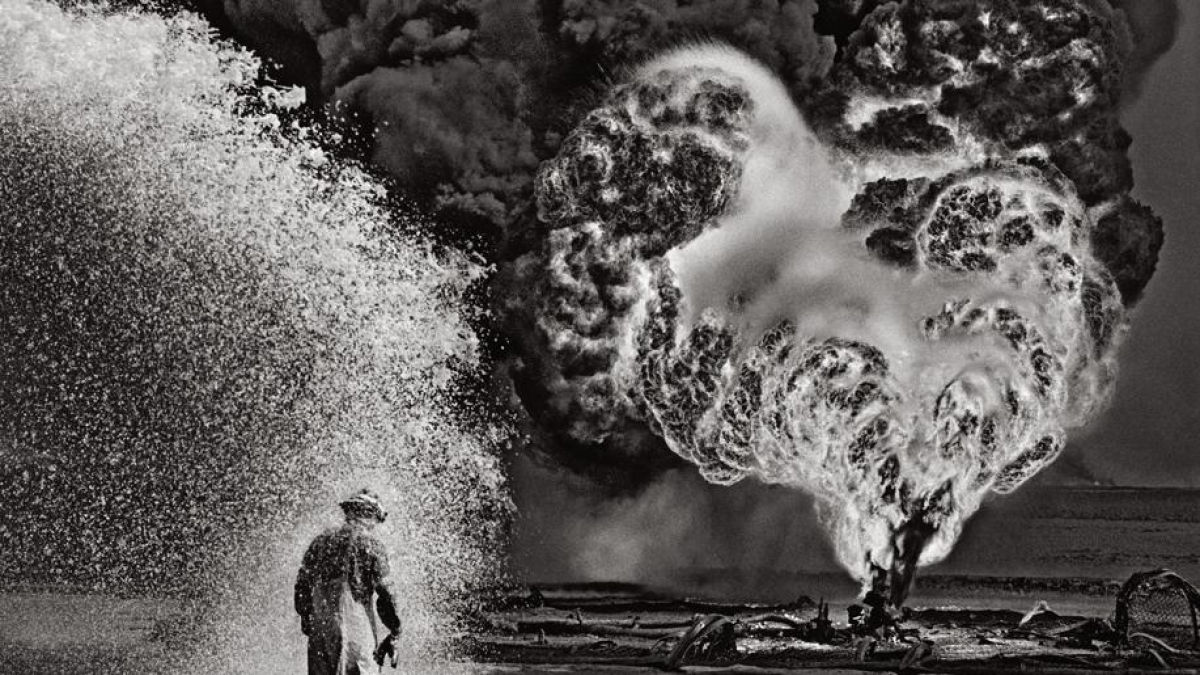 Viaggio fra le ferite della Terra con la mostra di Salgado, fotografo dei ghiacciai e dei deserti