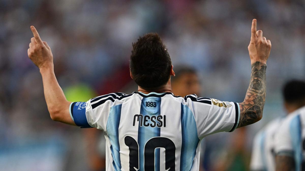 Messi, CR7, Maradona, segreti e vita privata raccontati dal biografo Sergio Levinsky