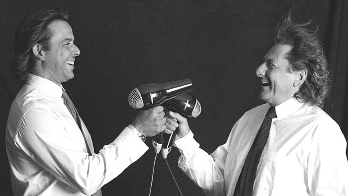 Aldo Coppola jr: «Mio papà era vulcanico, ma non lavorava mai il venerdì 17. Lui e Oliviero Toscani si telefonavano ogni mattina. Le sue teste preferite? Vanoni e Oxa»
