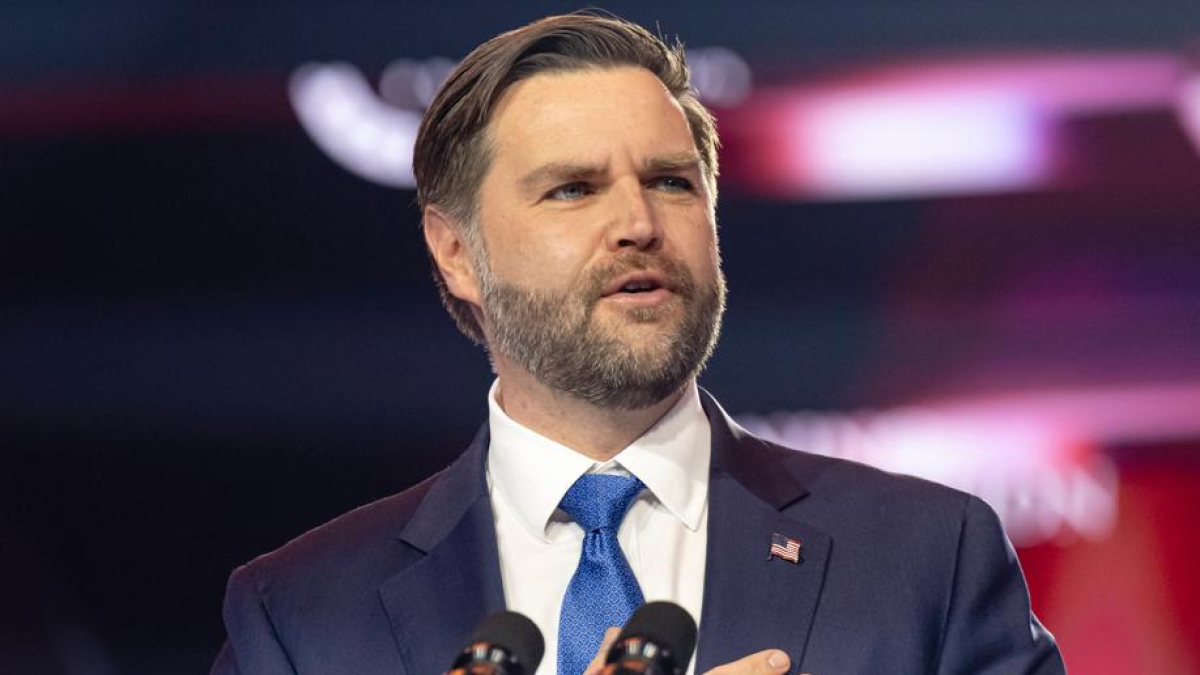 JD Vance (contrario alla guerra) ora mette la faccia per vendere l’intesa con l'Iran. E si gioca il 2028
