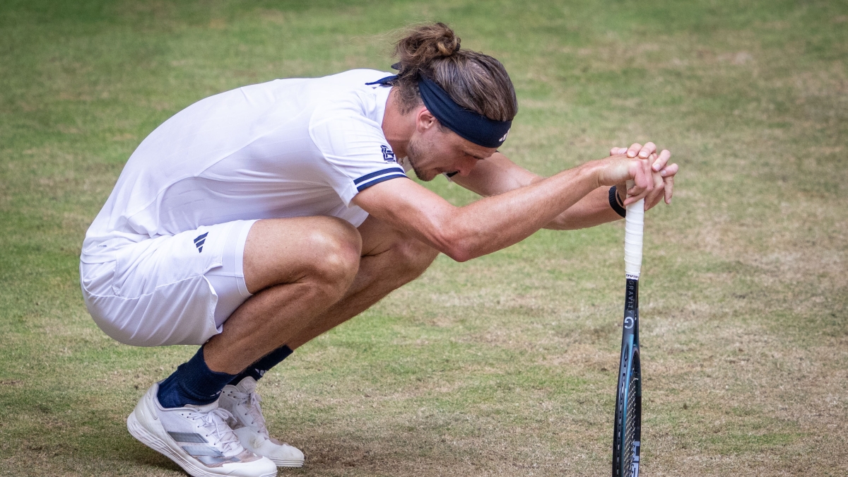 Zverev, guasto al sensore del glucosio ad Halle contro Fritz: «Valori sballati, mi sono iniettato troppa insulina: come bere tre litri e mezzo di Coca-Cola»