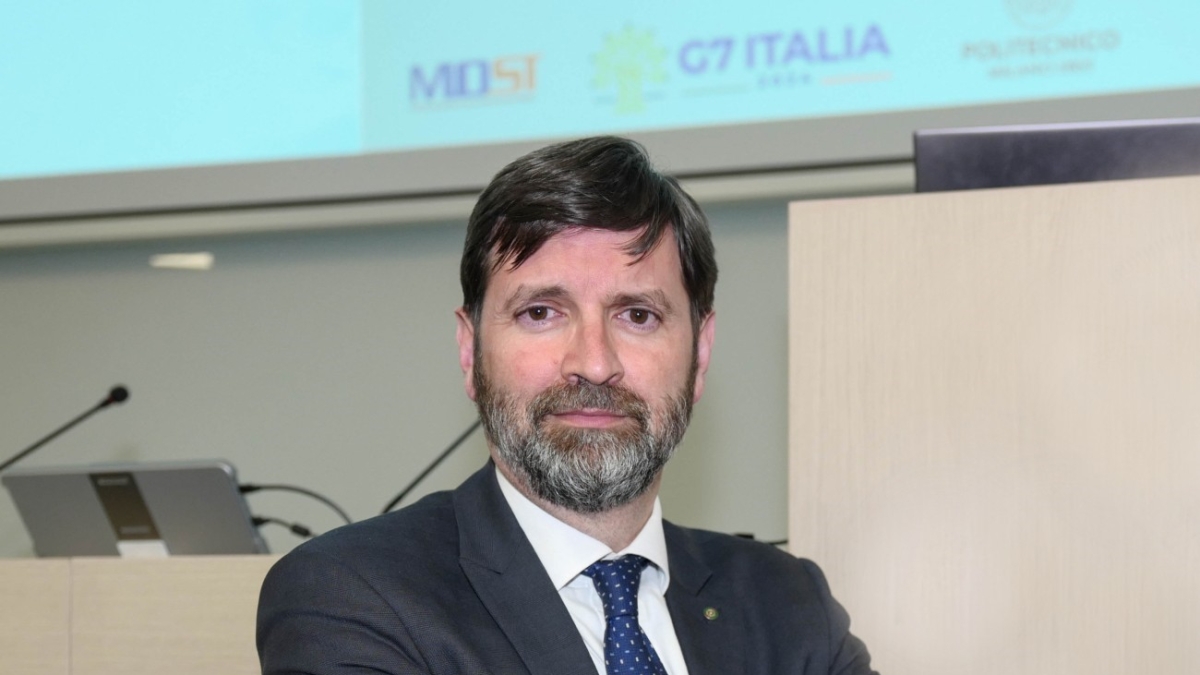 Gianmarco Montanari: «Grazie al mio stage ho capito che non volevo fare l’ingegnere. Poi ho preso altre 5 lauree»