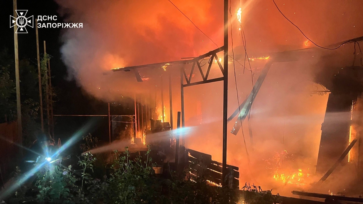 Guerra Ucraina-Russia, le notizie in diretta |Raid ucraino in Russia: 6 morti e decine di feriti. Zelensky: «Esportiamo la guerra nel loro territorio» - Corriere della Sera