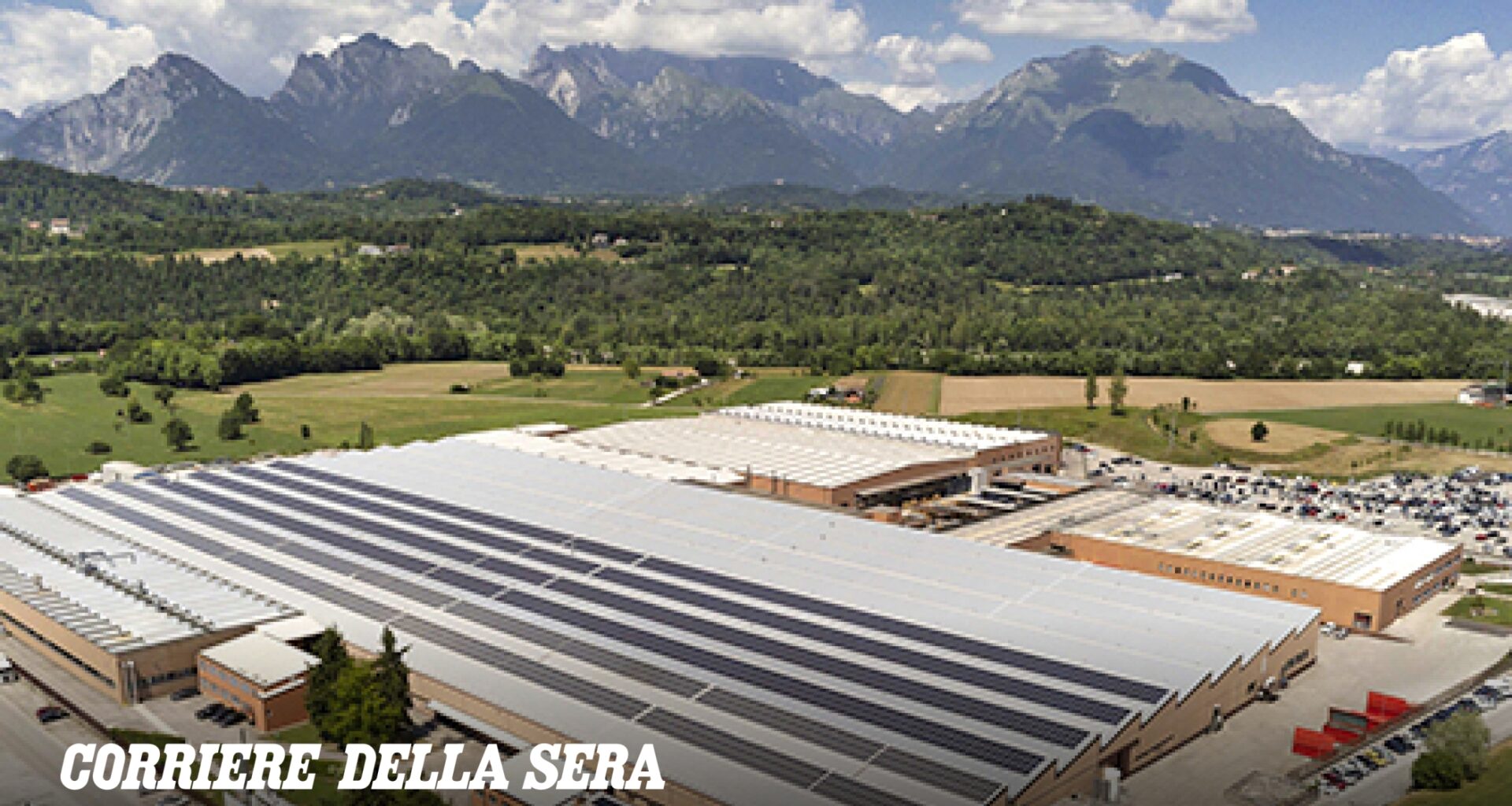 Errore in busta paga con 600 euro in più per i dipendenti, l'azienda vuole indietro i soldi: scatta lo sciopero