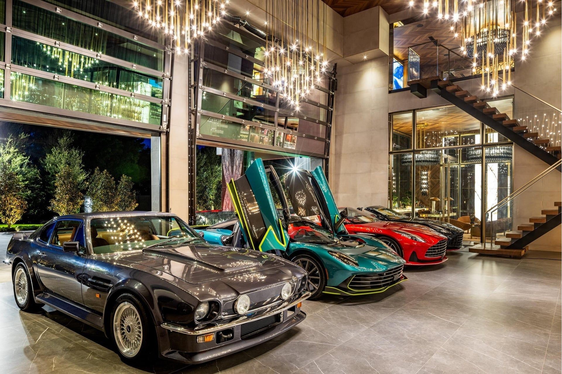 Villa Skyfall, 85 milioni di dollari e nove camere da letto: la casa ispirata a James Bond in Florida