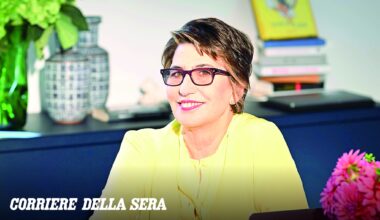 Serena Dandini: «Guzzanti la mia grande scoperta. Cobain mi guardò come una matta. Volevo essere Marianne Faithfull. E oggi sono una nonna felice»