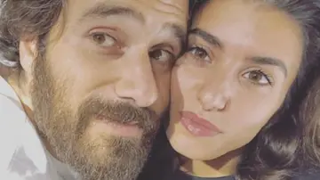 Tommaso Paradiso e Carolina Sansoni, quel “per sempre sì” in Toscana: matrimonio con super ospiti