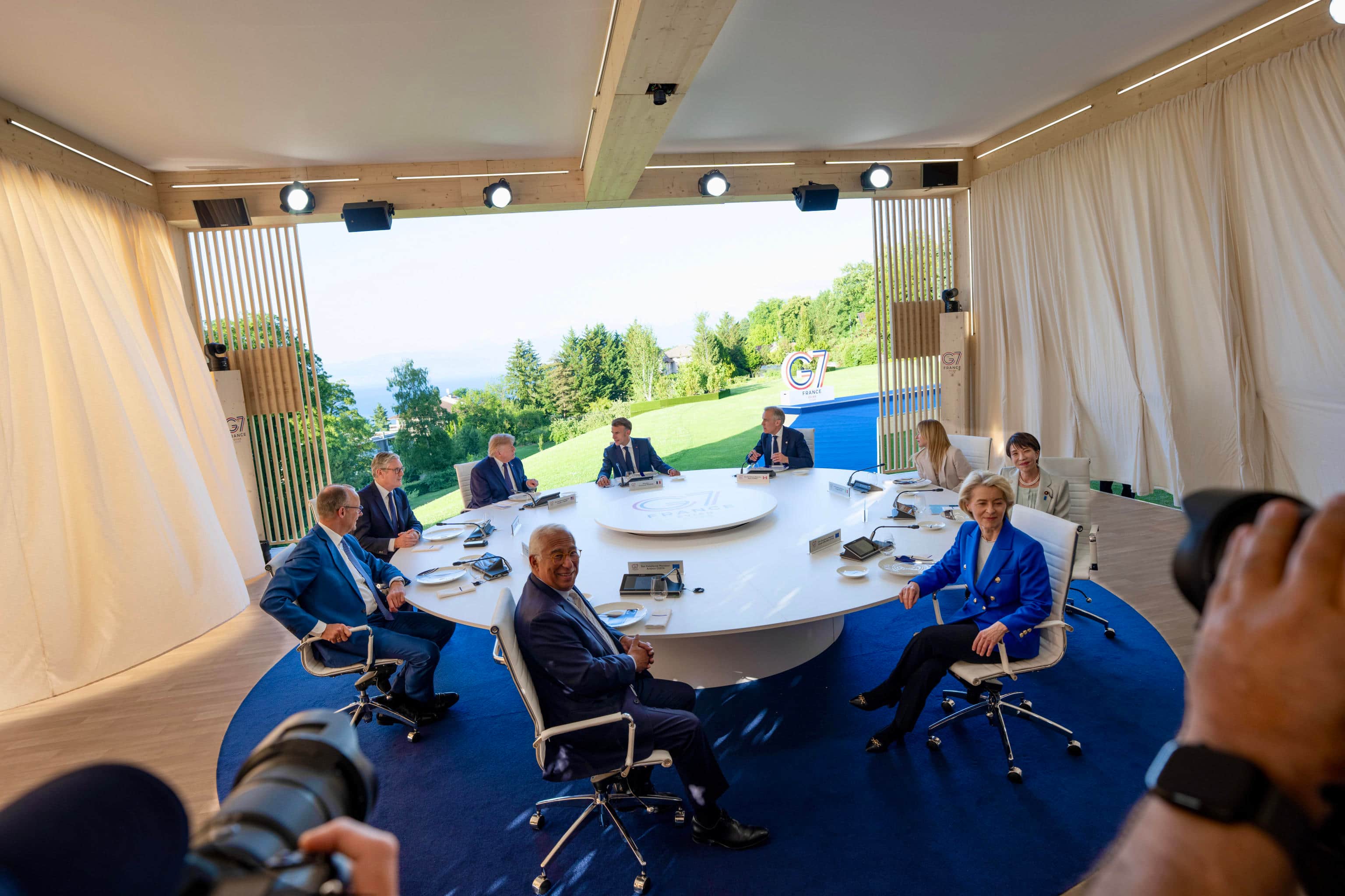 g7 evian