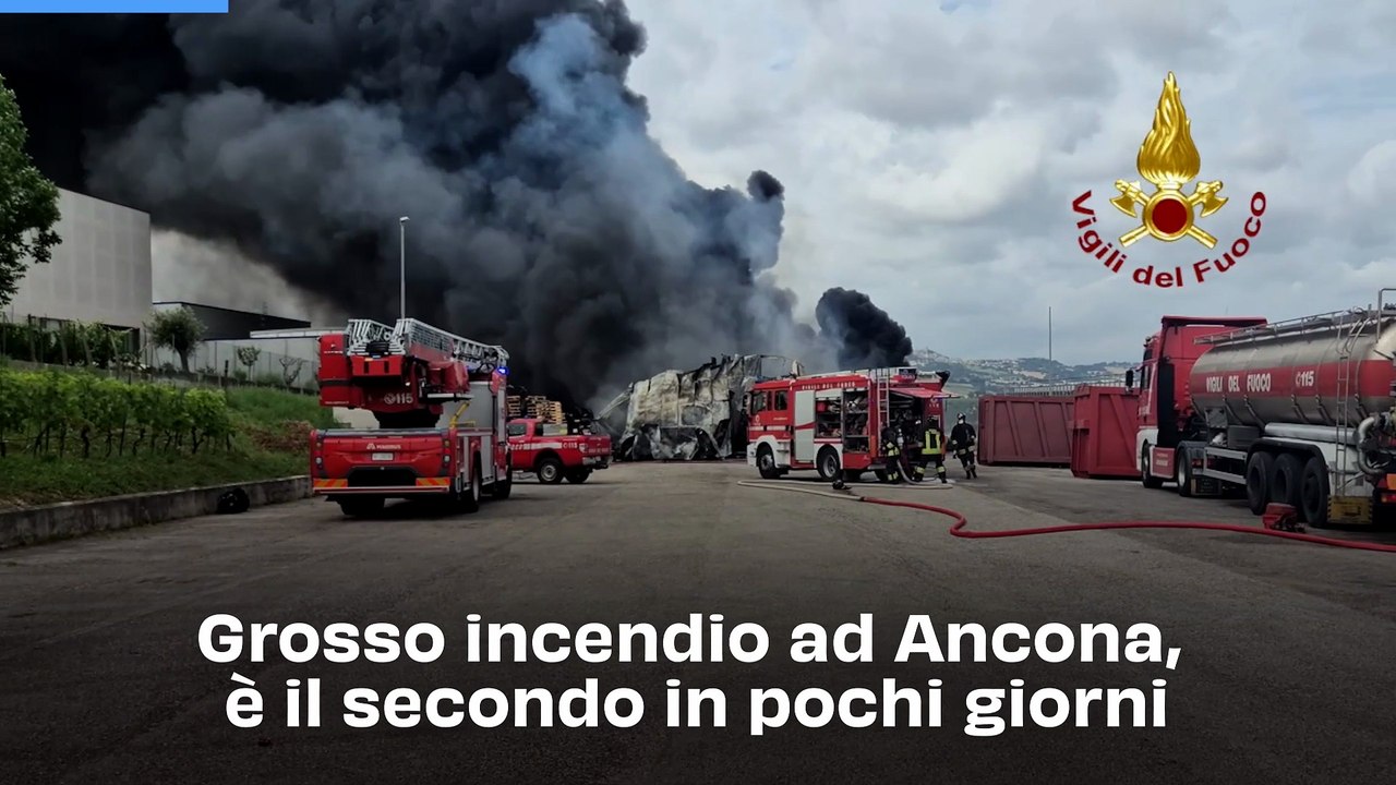 Grosso incendio, brucia il capannone di un'azienda di stampi ad Ancona. E’ il secondo in 5 giorni