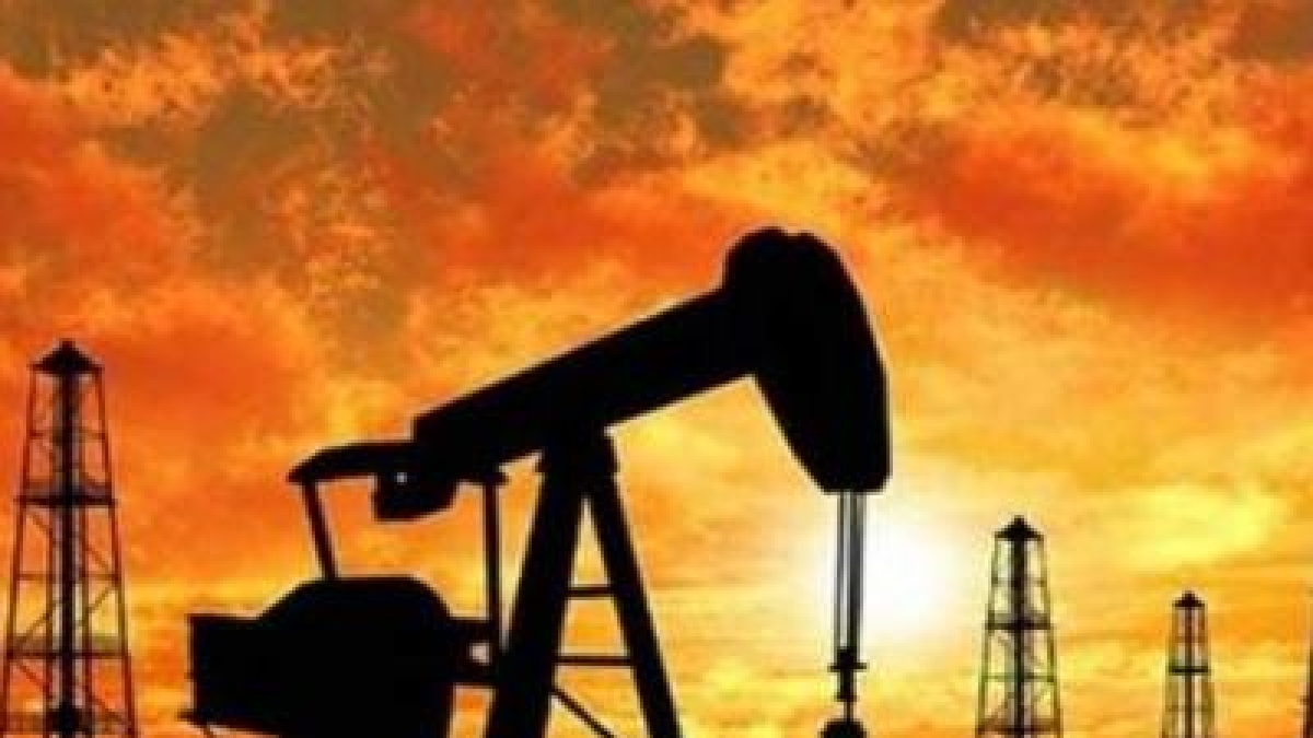Petrolio, allarme Fmi: «Scorte vicine ai livelli critici, sicurezza alimentare a rischio». E il Pil mondiale rallenta