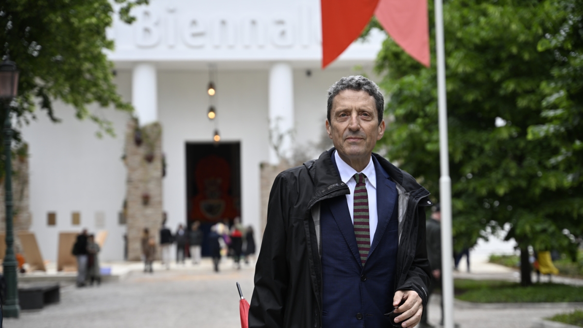 La Rai «pronta a cancellare la trasmissione di Buttafuoco da Radio Uno». L'ipotesi di una «ritorsione» per lo spazio dato alla Russia alla Biennale di Venezia