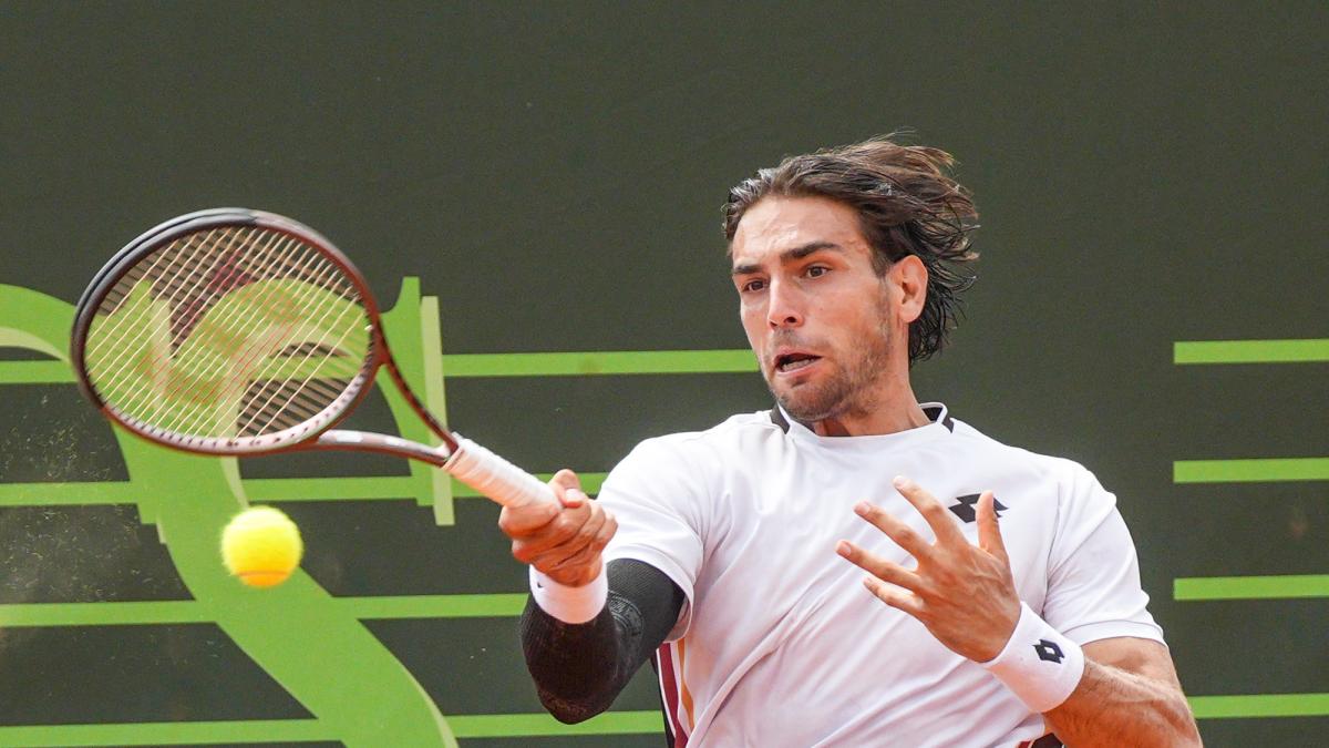 Tennis, Aspria Cup: Dalla Valle ai quarti. Avanza Comesana