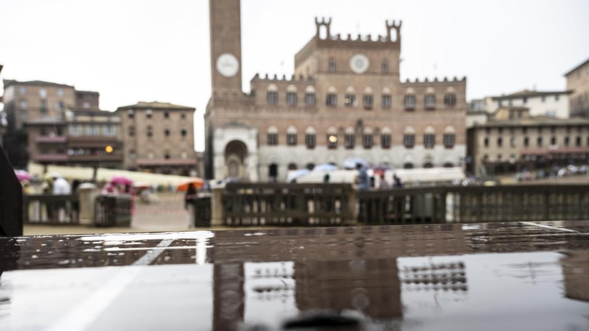Palio di Siena luglio 2026, rimandato a causa del maltempo: ecco quando
