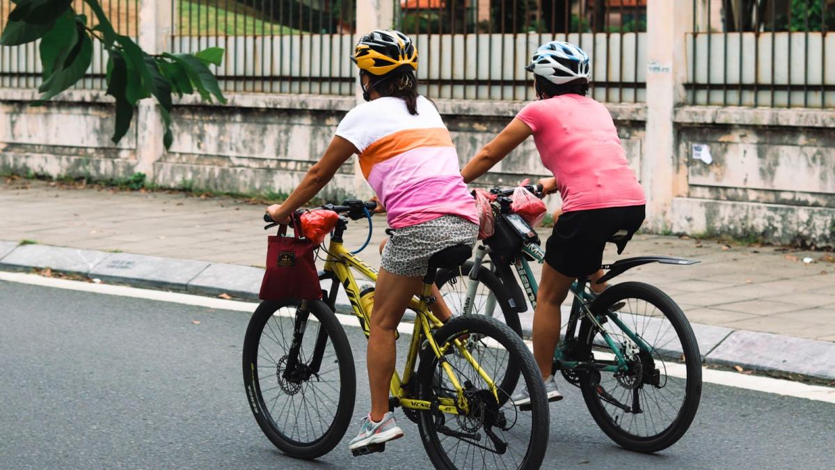 Come devono guidare i ciclisti: intervista al vice presidente Fiab