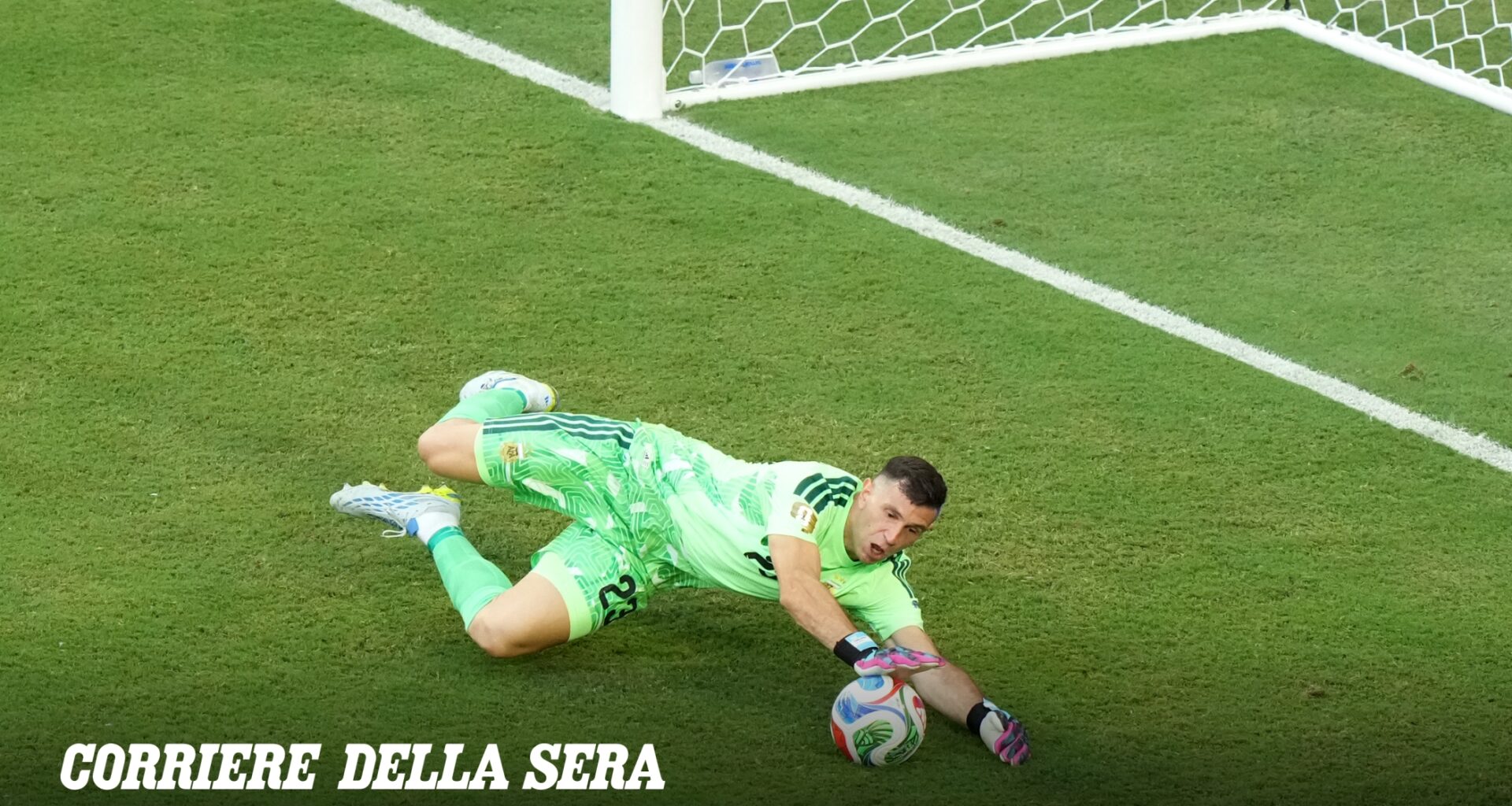 Calciomercato, le notizie di oggi in diretta: Juve passi avanti verso il «Dibu» Martinez, Fiorentina in pole per Valdepenas, Belotti rinnova col Cagliari - Corriere della Sera