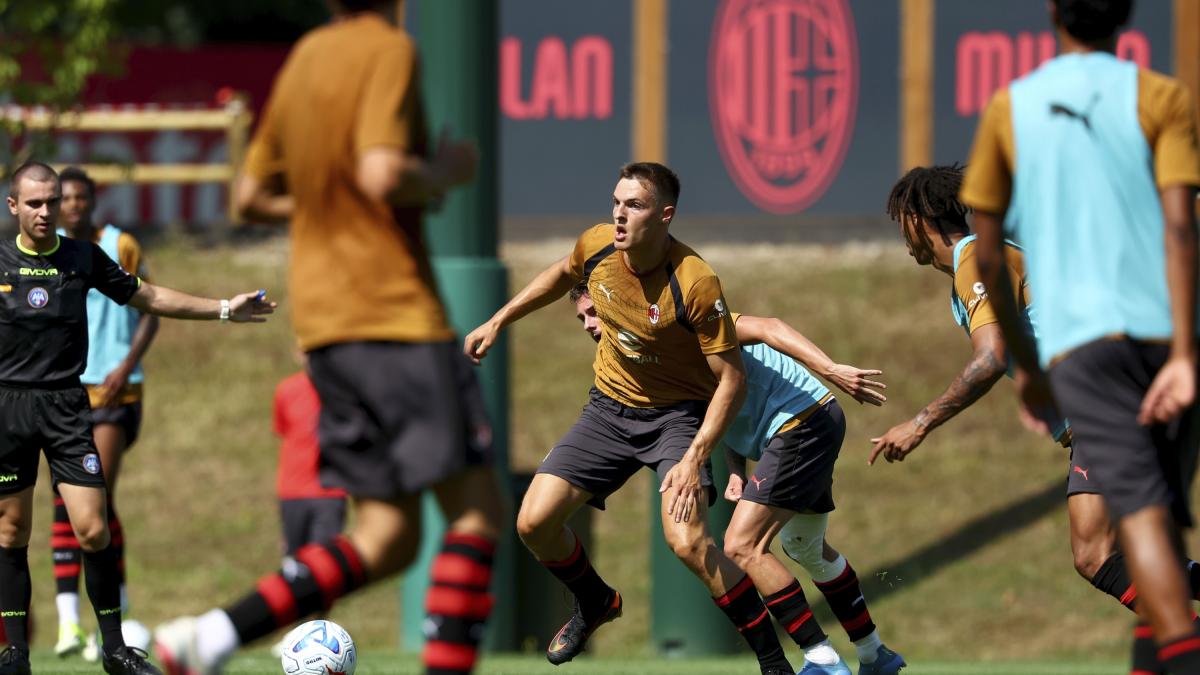 Milan, test contro Milan Futuro: 7-0, brillano Camarda e Kostic