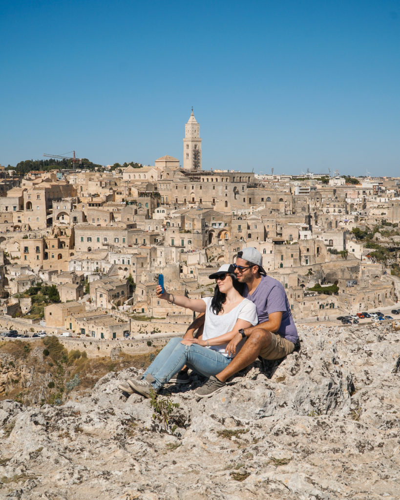 I «viaggi senza scalo» di Sara e Simone: «Basta smettere di rimandare e concedersi la possibilità di partire»
