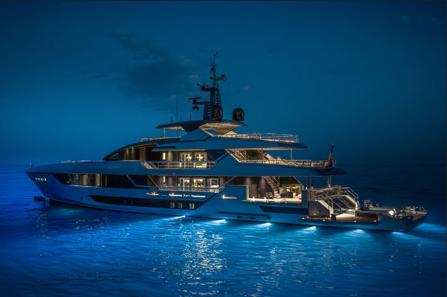 54metri, ecco il gigante del mare firmato Riva: il debutto glamour (ad Amalfi) del super yacht che naviga già nel futuro
