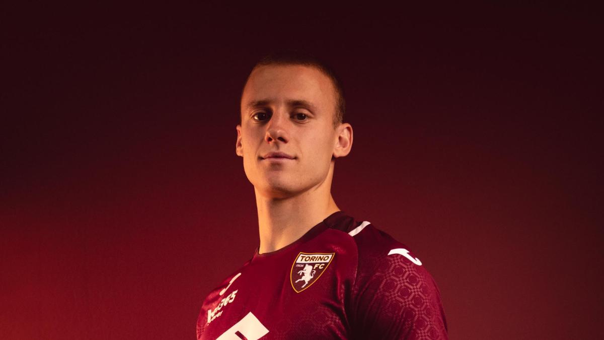Mercato, Torino, doppio colpo in difesa: Comuzzo e Comert