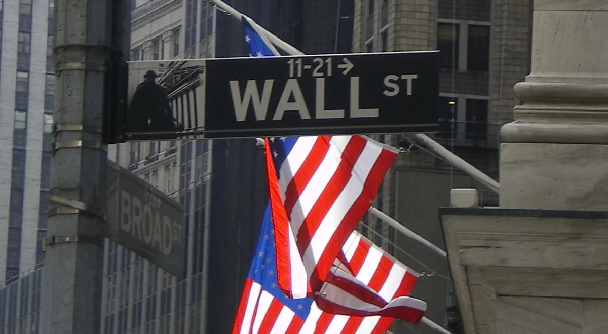 La chiusura di Wall Street, le attese sulla Fed e il rimbalzo dell’Asia guidano i mercati: Dow Jones, S&P, Nasdaq, Futures