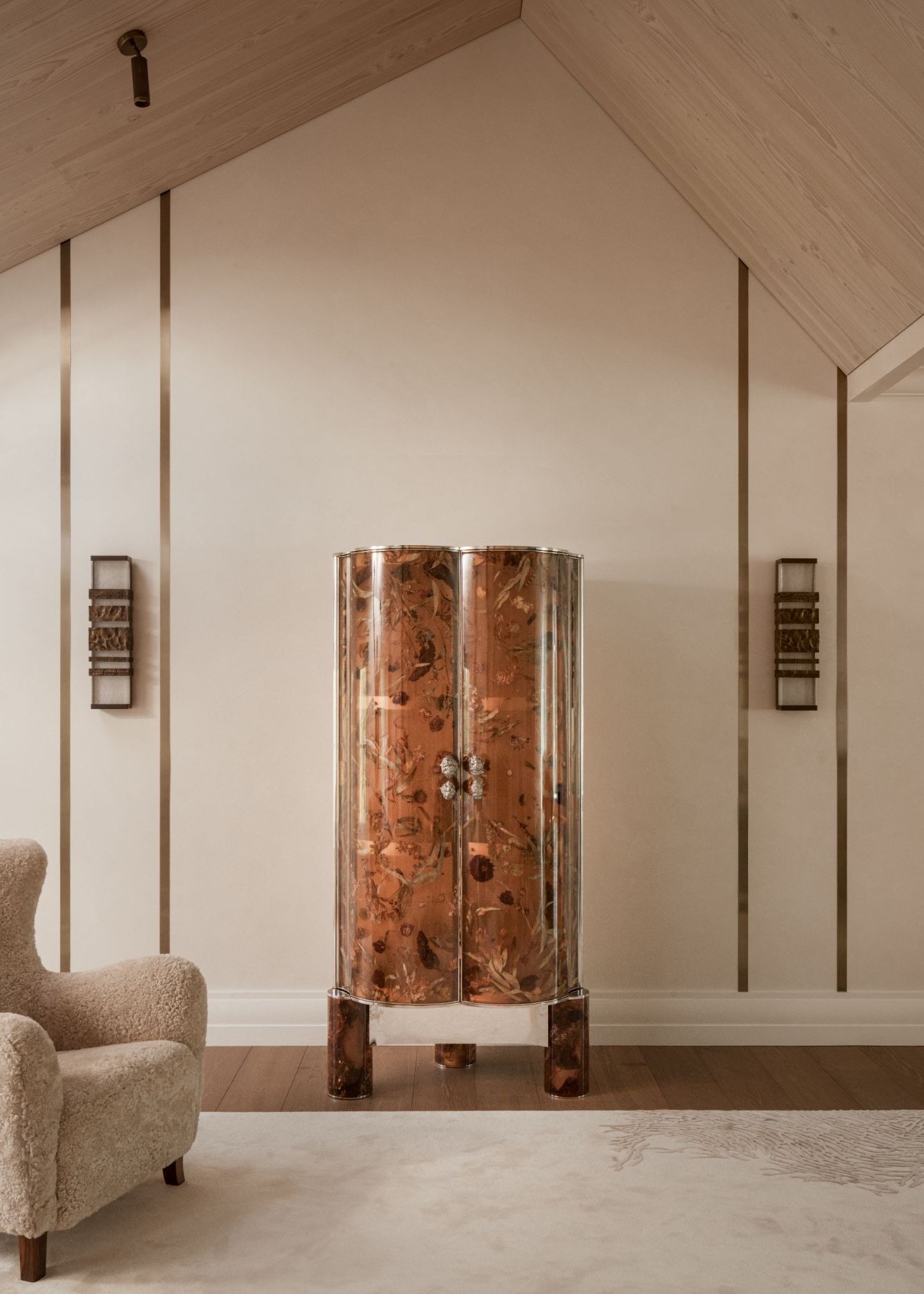 armadio poltrona applique tavolino