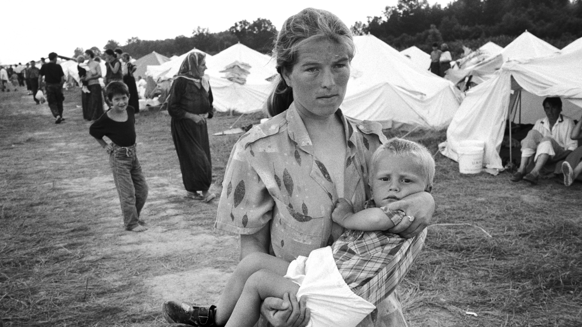 Srebrenica, la storia di un genocidio: 10mila morti in 8 giorni. «Mladic lasciò stuprare le bimbe bosniache, prima di sgozzarle»