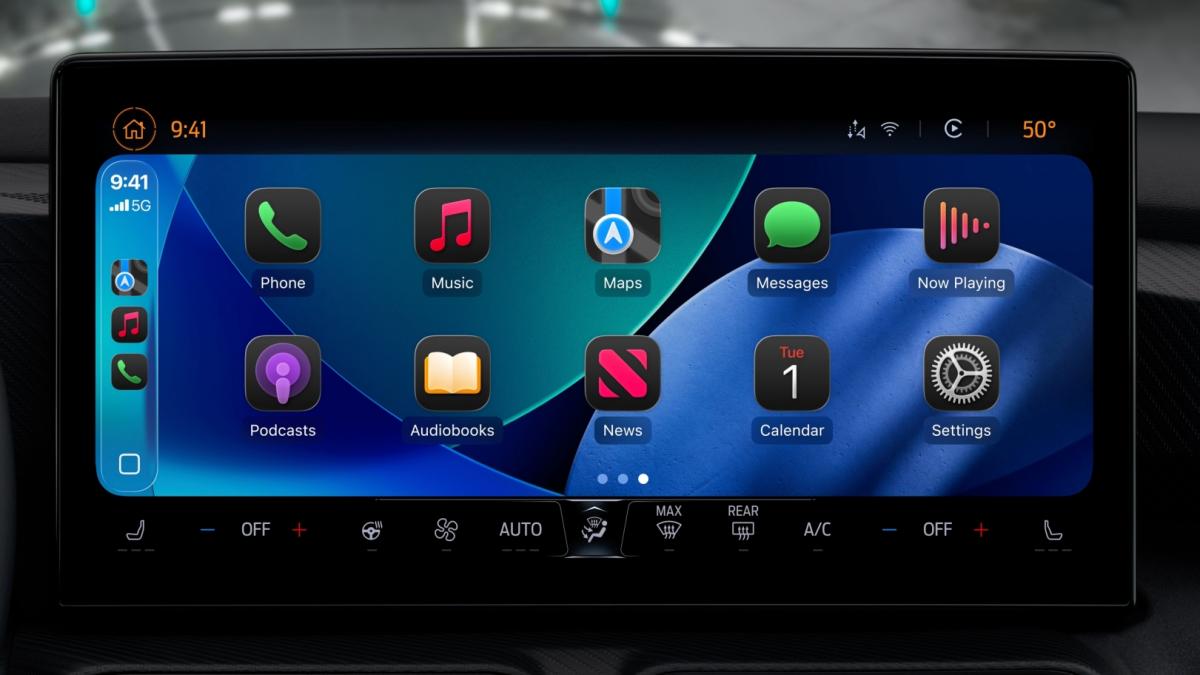 Apple CarPlay con iOS 27: le novità in arrivo, dai video a Siri AI