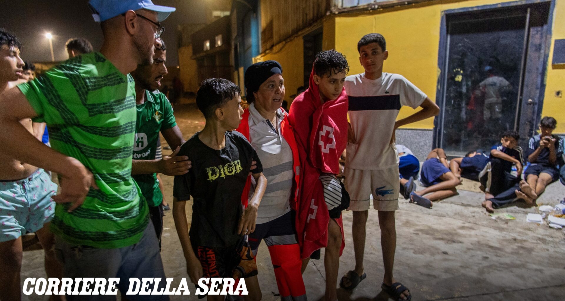 Migranti a Ceuta dal Marocco, le notizie in diretta | La lettera di Meloni e altri 21 leader europei all'Ue: «Riunione urgente per risolvere l'emergenza». Sanchez: «Stop a Schengen dettato da ignoranza o interessi politici»