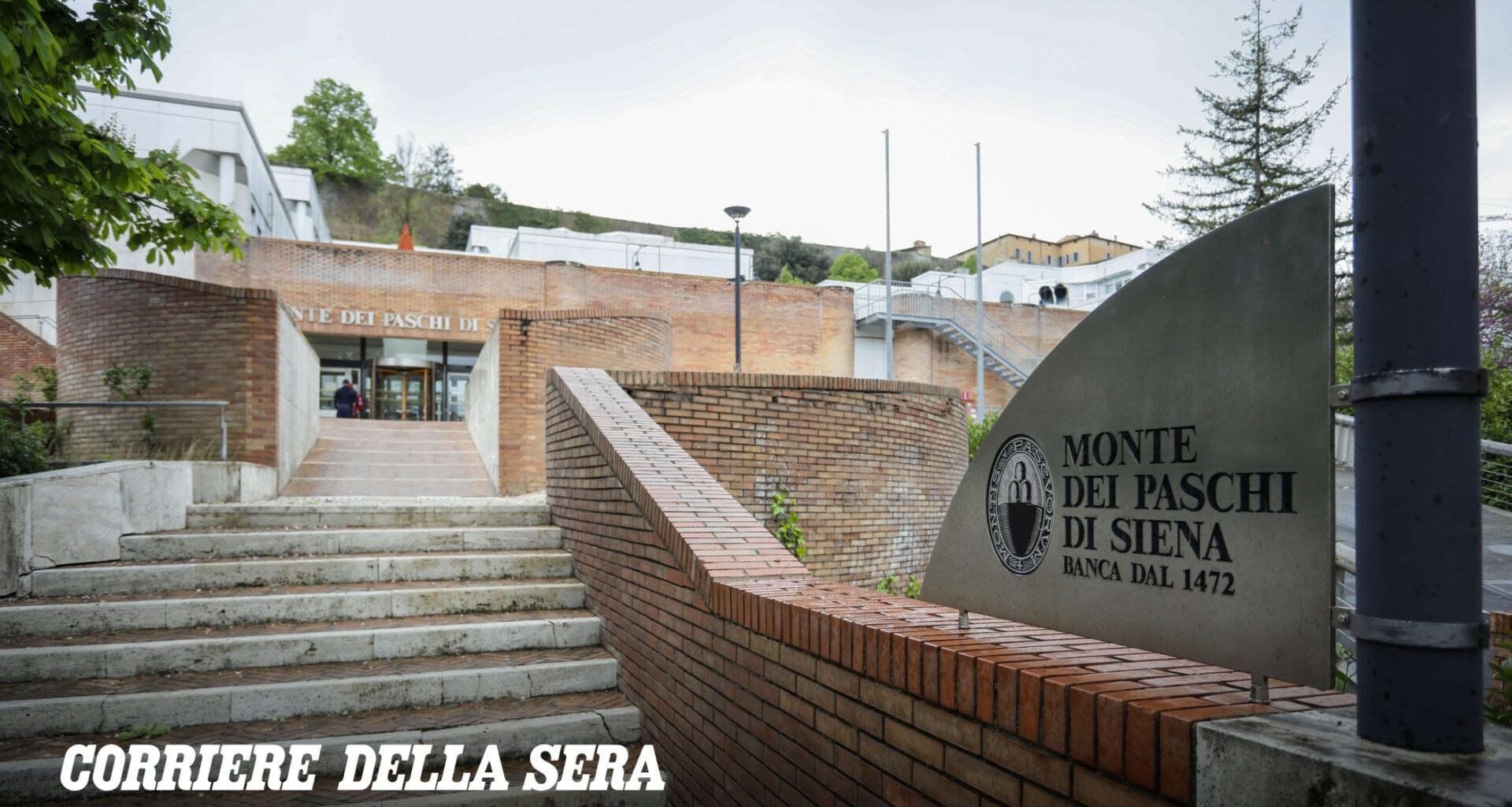 Mps, le mosse di Lovaglio per resistere e Intesa avanza (con l’Opas a premio)