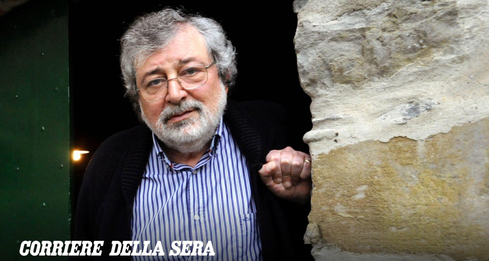 È morto Francesco Guccini, il cantautore di «Dio è morto» e «La Locomotiva». Ha raccontato la guerra e Bologna, aveva 86 anni. La famiglia: funerali privati