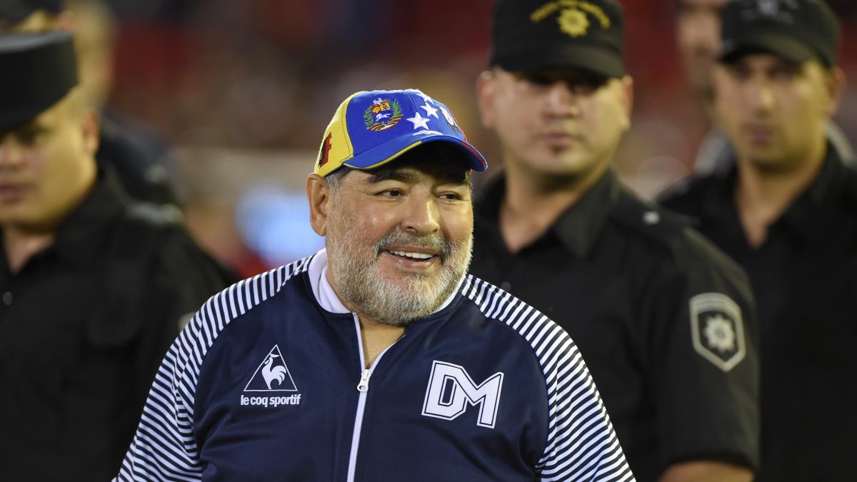 Morte Maradona, il massaggiatore al processo: "I medici mi dicevano di stare tranquillo"