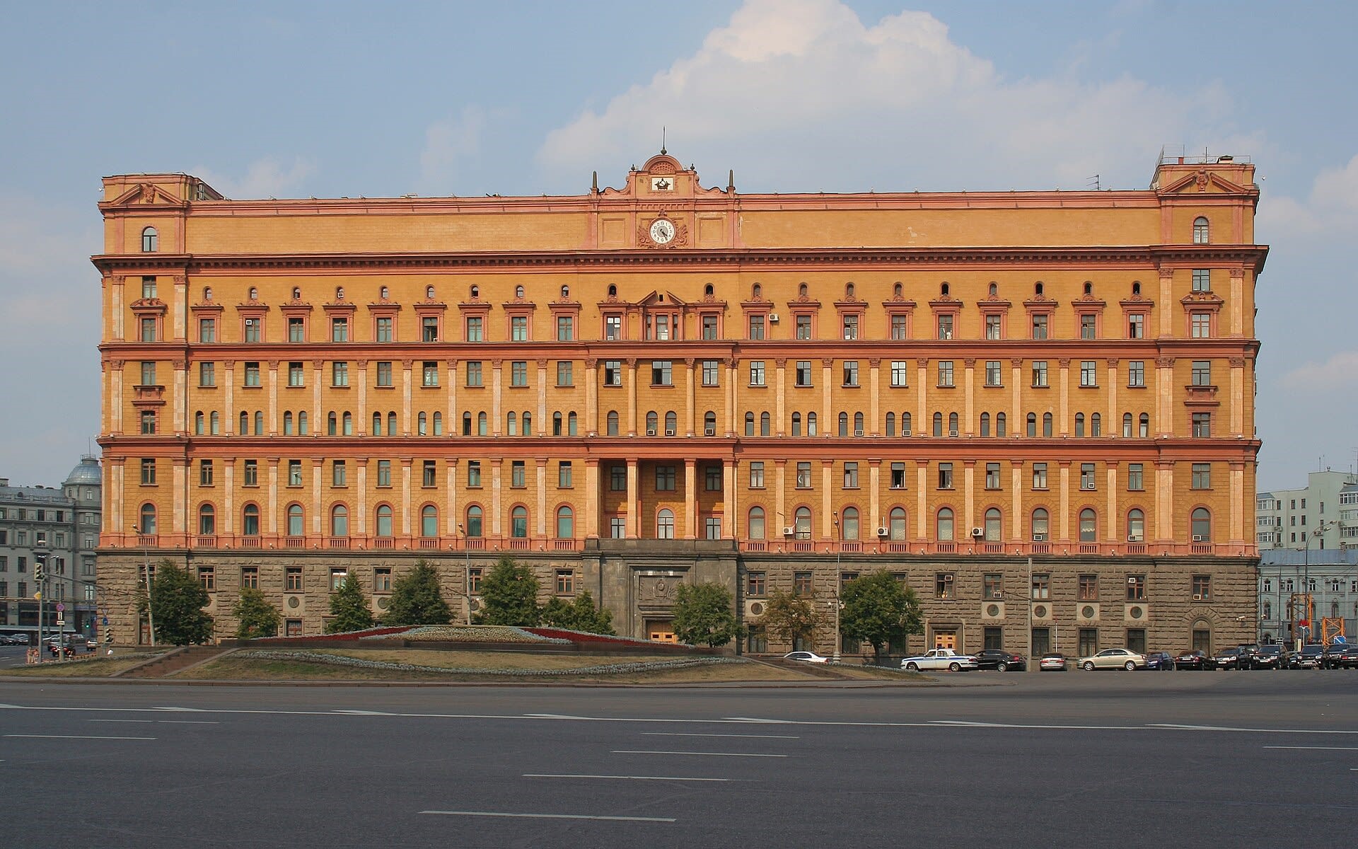 Russia, i segreti della Lubyanka: gli eredi del Kgb hanno preso Putin nella loro rete (e vogliono continuare la guerra)
