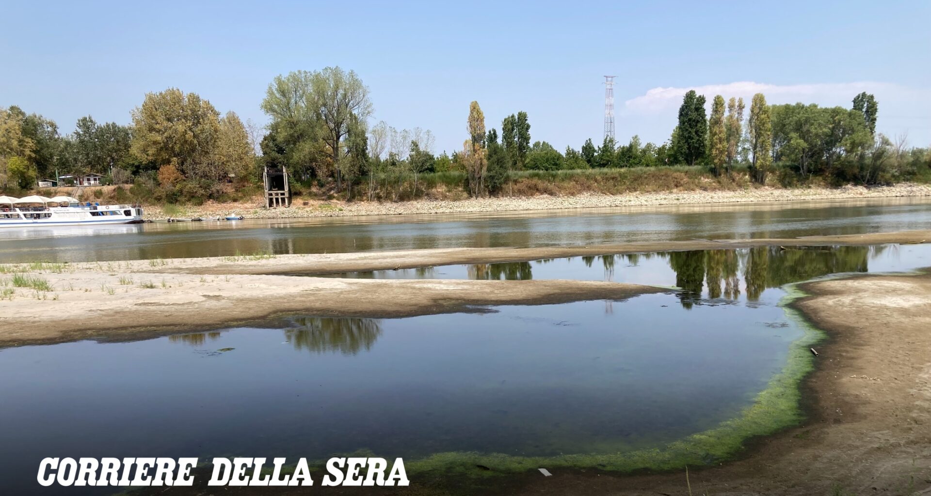 Viaggio nell'agonia del Po in secca: le sabbie roventi, i vecchi rifiuti, gli uccelli spariti e l’odore nauseabondo dell’acqua. «Che ne sarà di questo fiume, delle sue memorie?»