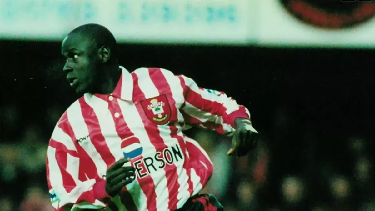 Ali Dia, chi è l'attaccante più scarso di sempre autore della truffa del secolo