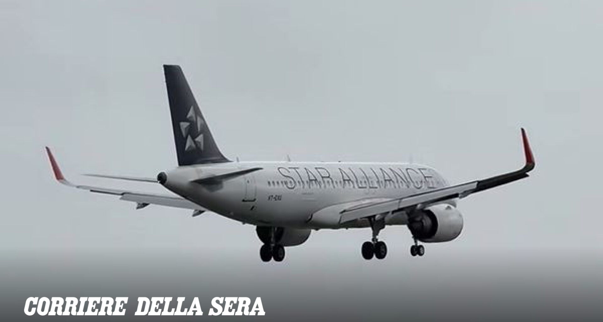 Incidente Air India, i piloti hanno perso i comandi per quattro secondi: così l’Airbus è caduto per 90 metri