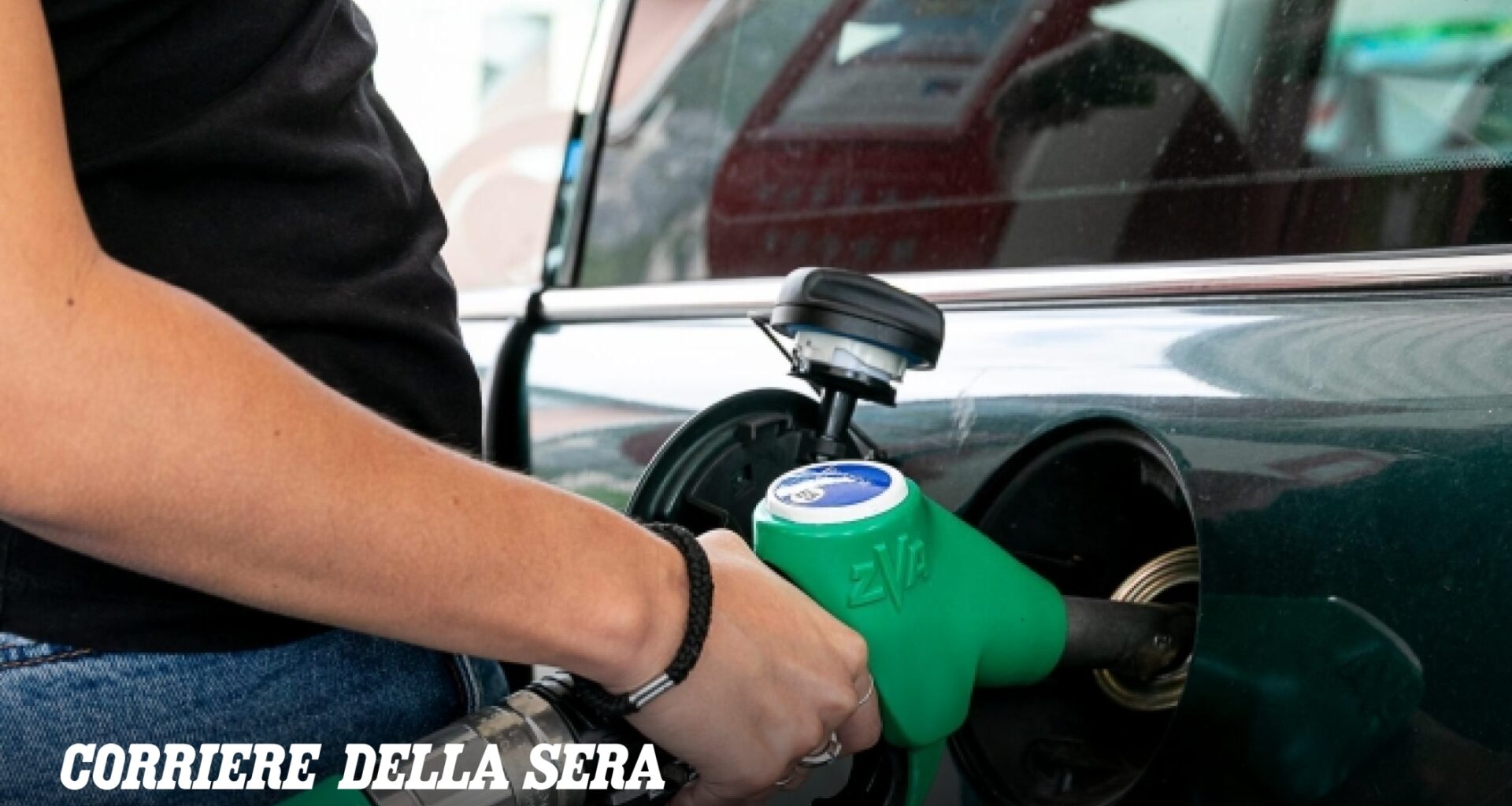 Accise mobili, sconto sul diesel prorogato al 26 agosto: Giorgetti firma il decreto