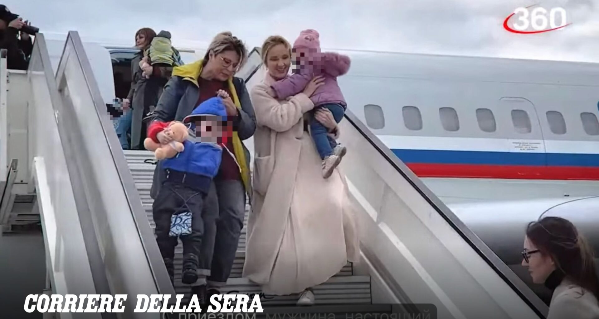 «Decine di bambini ucraini rapiti e portati in Russia, ecco le prove»: l'atto di accusa della Procura di Kiev