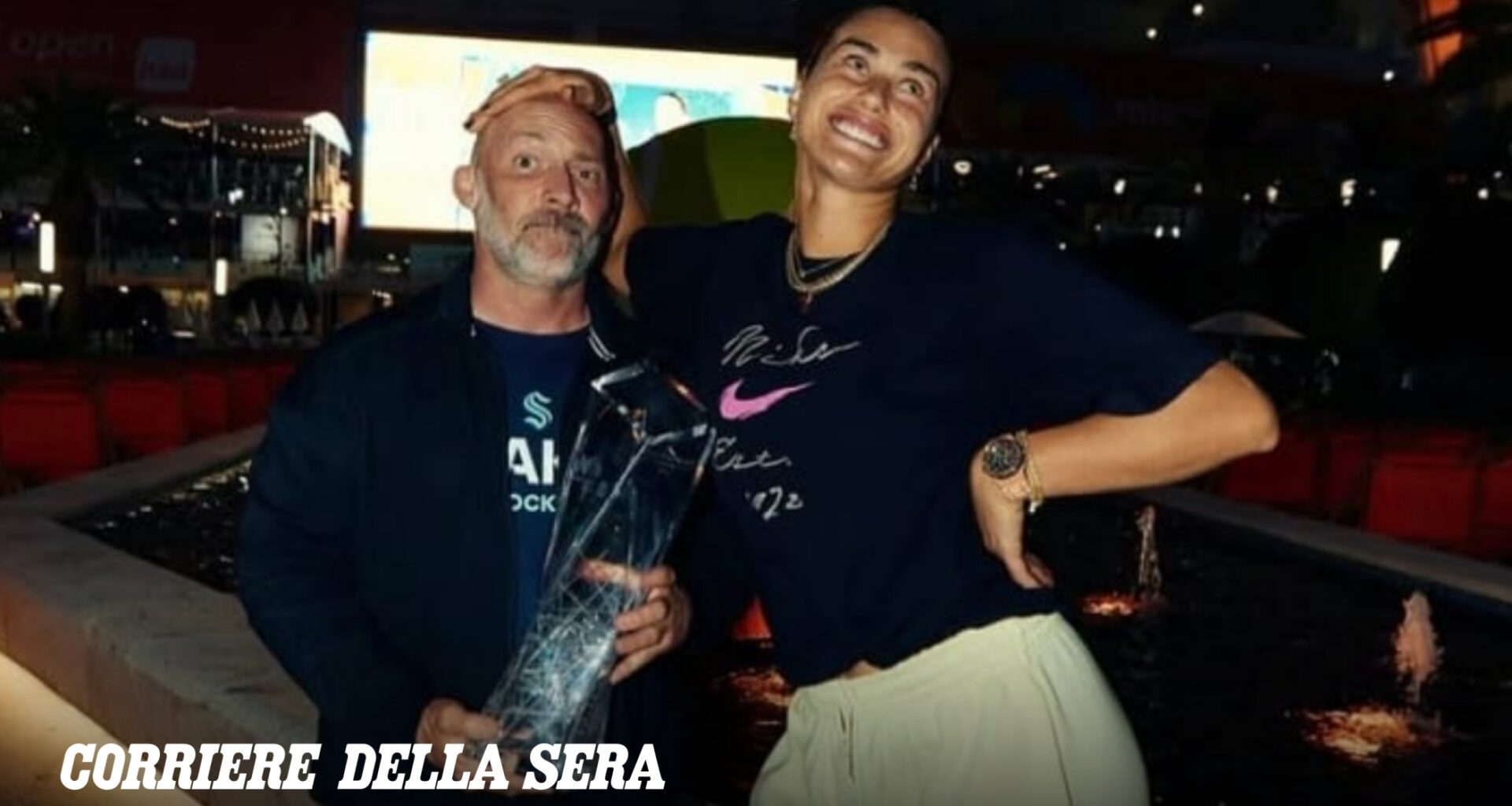 La storia di Jason Stacy, guru di Sabalenka: «Ero un senzatetto, mi hanno sparato e accoltellato. Salvato da una libreria»