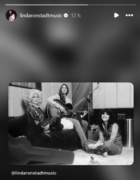 Dolly Parton, da Taylor Swift a Beyoncé i tributi all'icona country scomparsa a 80 anni