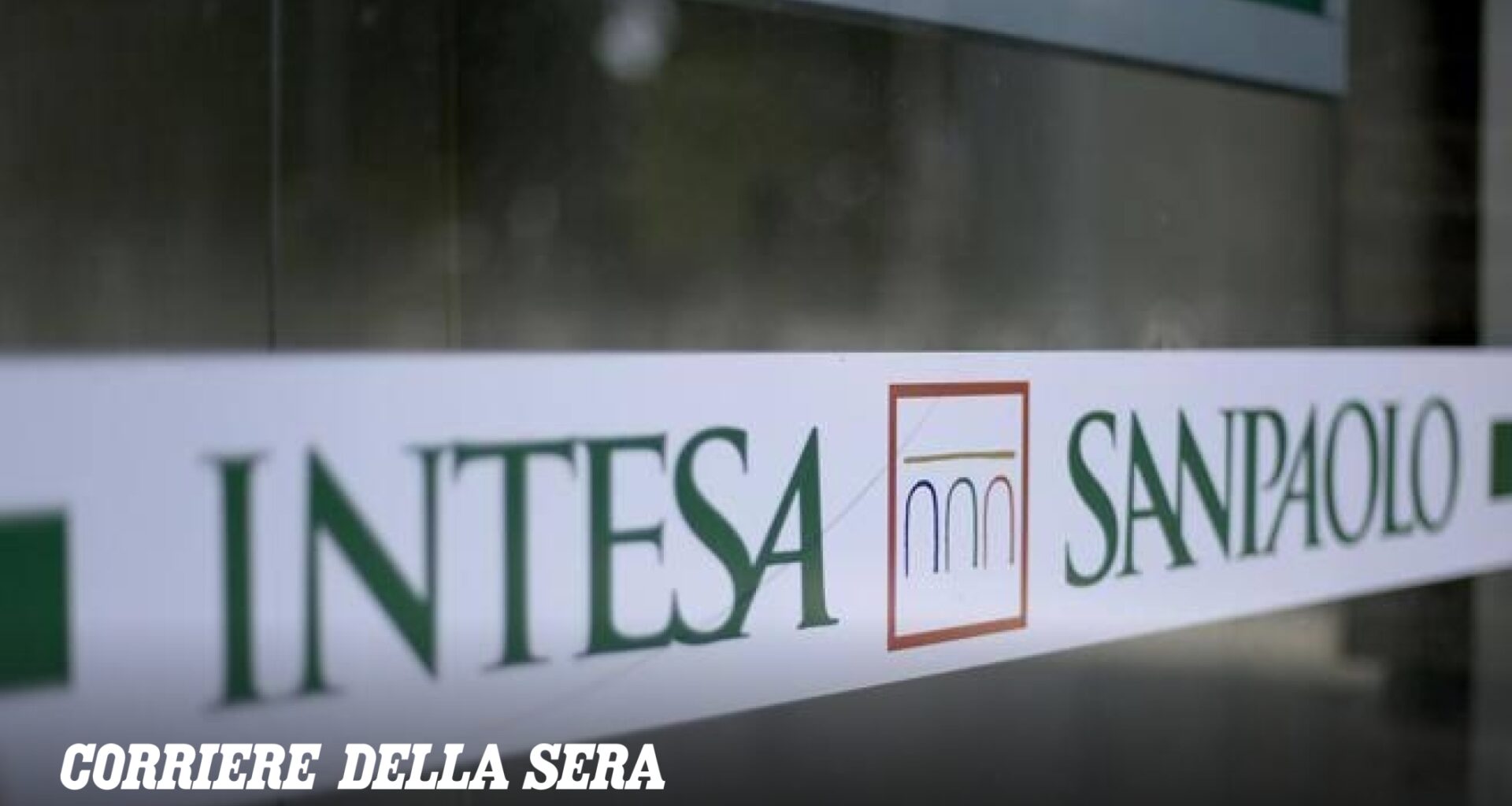 Mps, Intesa va allo scontro: esposto alla Consob sulle offerte di Siena su Banco Bpm e Banca Generali, «Violata la passivity rule»