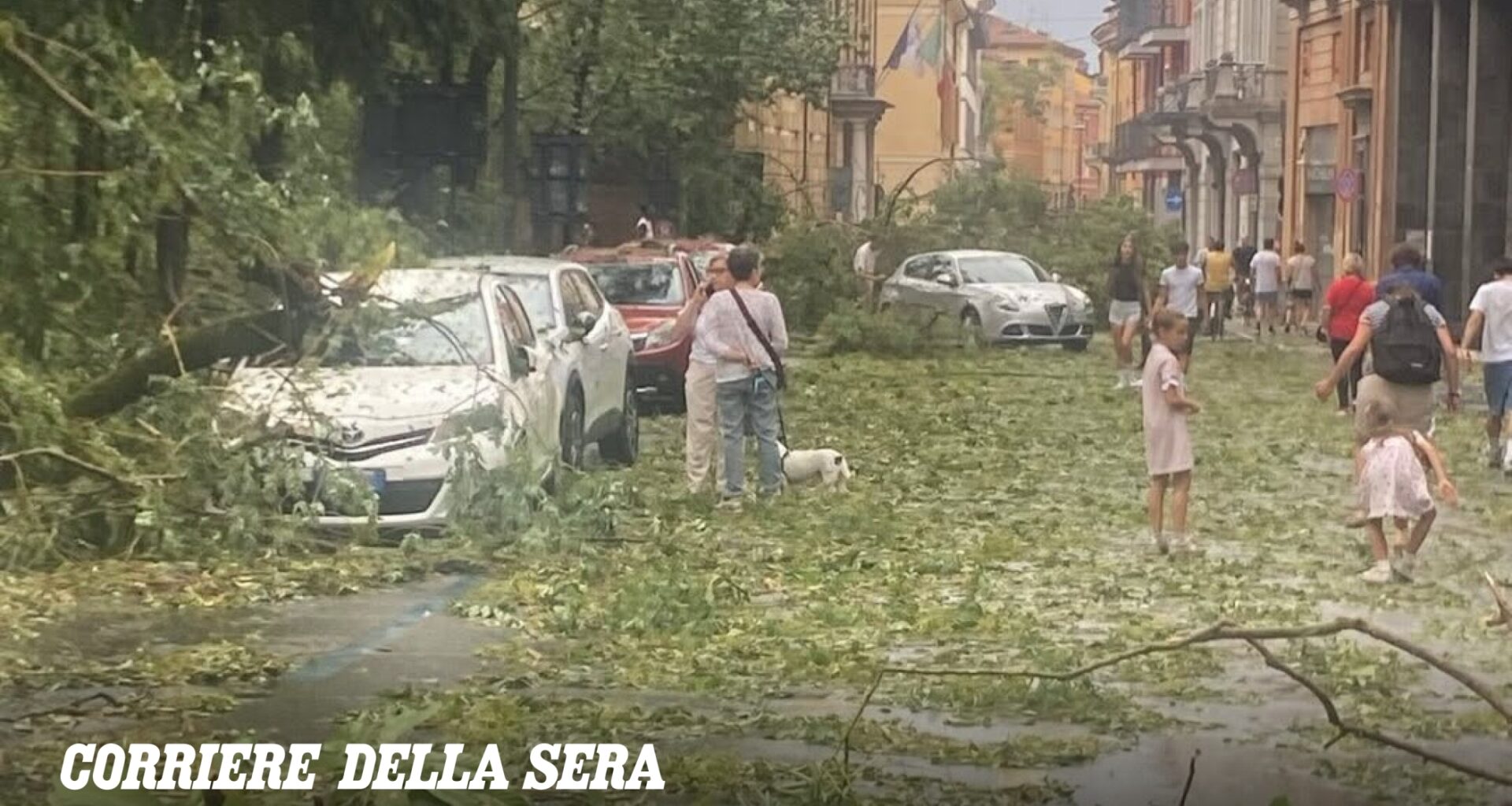 Cos'è la «supercella» sul nord Italia che ha devastato Cremona: «Grandine, vento e una fortissima corrente ascensionale»