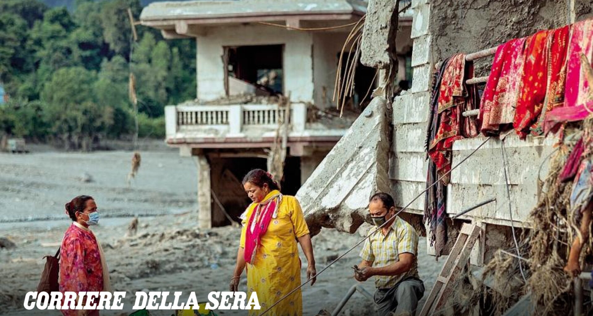 Nepal, i dispersi dell'alluvione salgono a 3.000. Il ministro: «È colpa del cambiamento climatico, il mondo deve unirsi per fermarlo»
